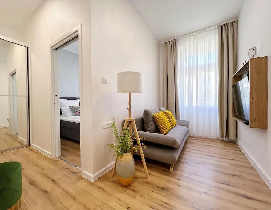 Chariming And Comfy Studio Apartment Pula