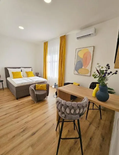 Chariming And Comfy Studio Apartment Pula